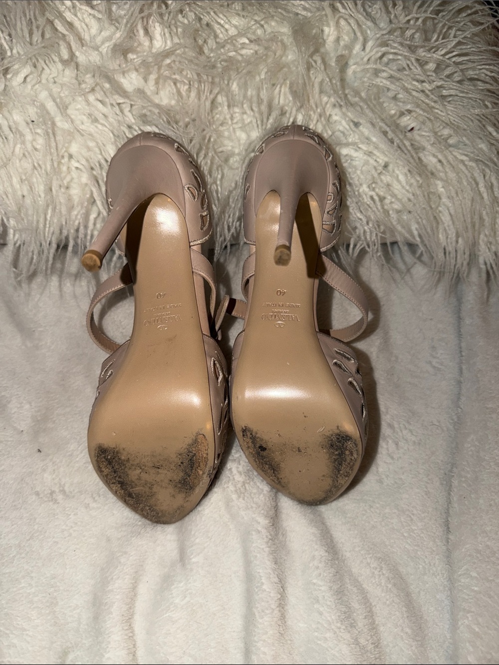 Valentino Garavani Blush Nude Laser-Cut Peep-Toe Heels with Ankle Strap - Picture 4 of 5
